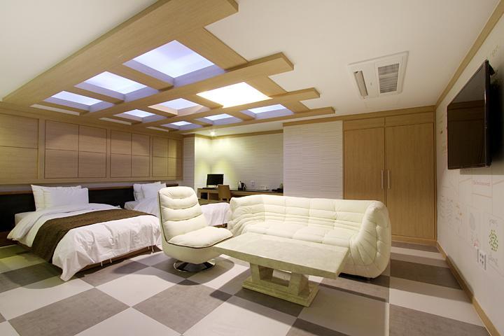 Suwon Orsay Business Hotel ภายนอก รูปภาพ