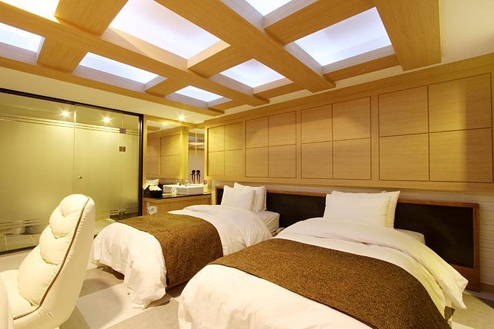Suwon Orsay Business Hotel ภายนอก รูปภาพ