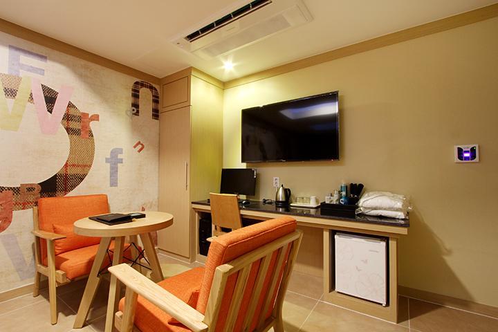 Suwon Orsay Business Hotel ภายนอก รูปภาพ
