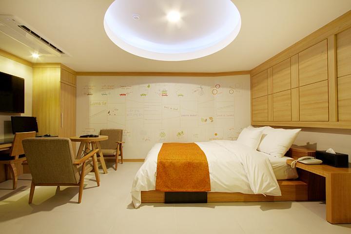 Suwon Orsay Business Hotel ภายนอก รูปภาพ