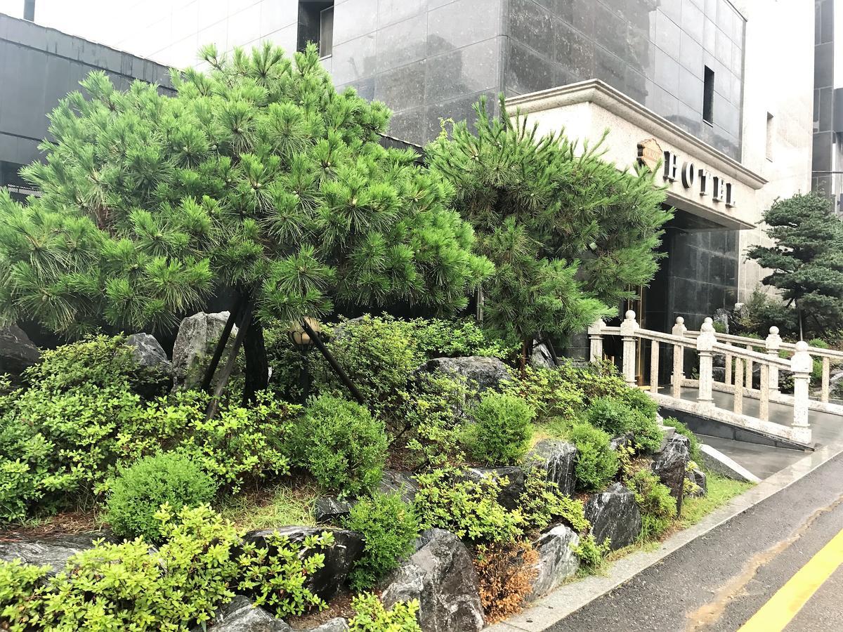 Suwon Orsay Business Hotel ภายนอก รูปภาพ