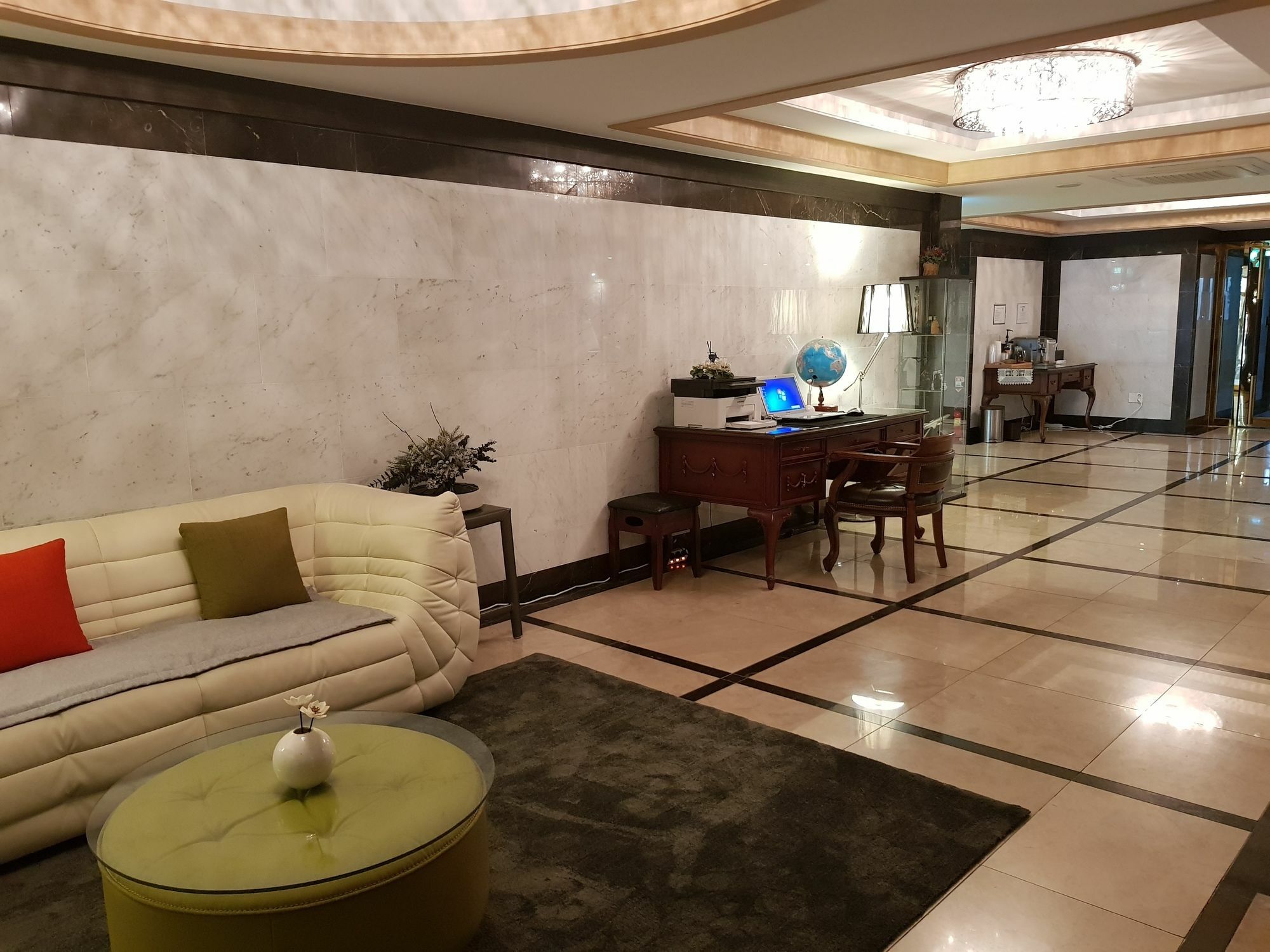 Suwon Orsay Business Hotel ภายนอก รูปภาพ
